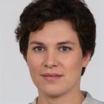 Expert in developing cross-platform mobile applications