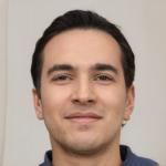 Experienced Rails Programmer with proficiency in MVC architecture