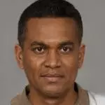 Expert in developing software applications